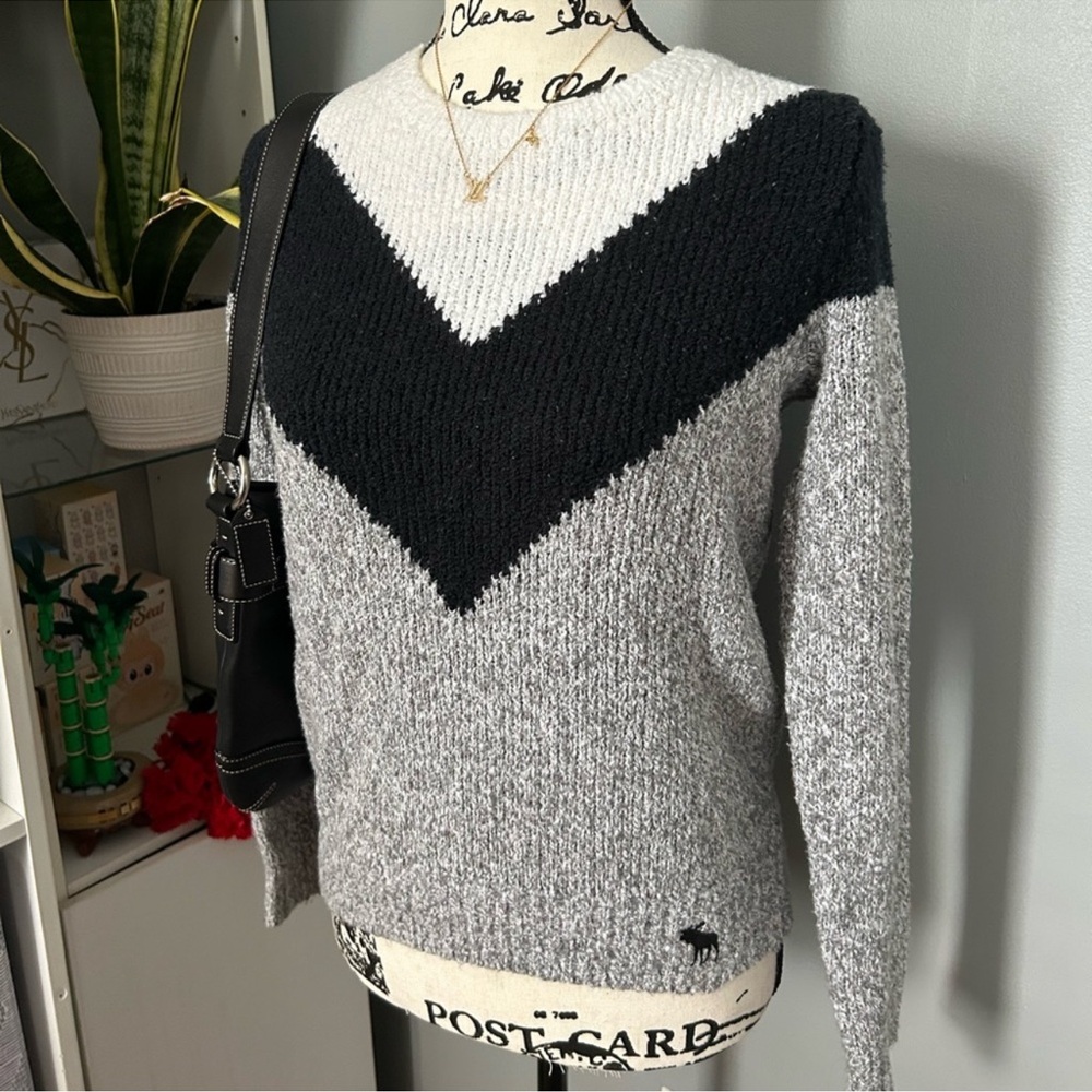 Abercrombie kids Logo Knit Sweater